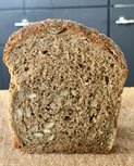 Meergranen vloerbrood, tarwe-rogge-havermout-zaden, 650gr, Bosakker Brood, niet biologisch gecertificeerd
