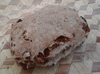 Dadel/walnoot/vijgenbrood, per stuk (Sallands Houtovenbrood) Dadel/walnoot/vijgenbrood, per stuk (Sallands Houtovenbrood)